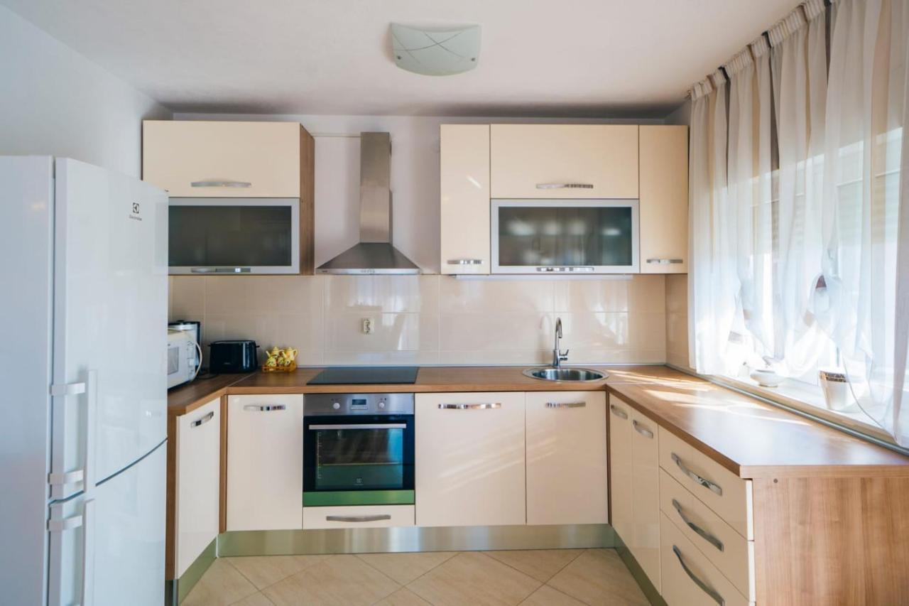 Apartmani Lucante Split Exterior photo